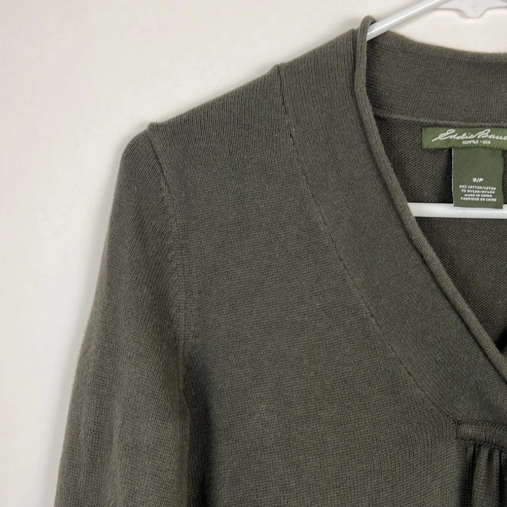 Eddie Bauer v-neck sweater long sleeve in dark army green SP - Picture 2 of 8
